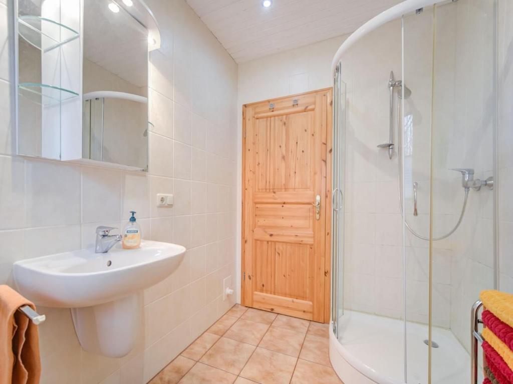 Apartment In Kuehlungsborn By The Forest 외부 사진